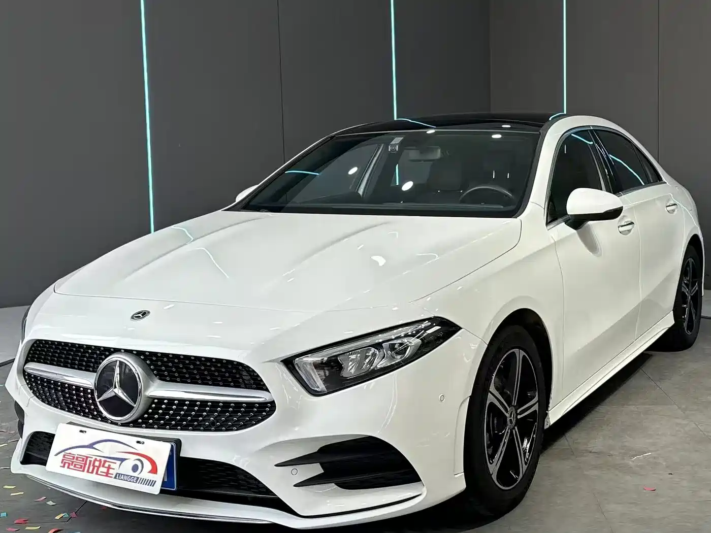 Mercedes-Benz A-Class 2022 Facelift II A 200 L Sport Sedan Fashion