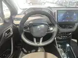 Photo 11 - Peugeot 2008