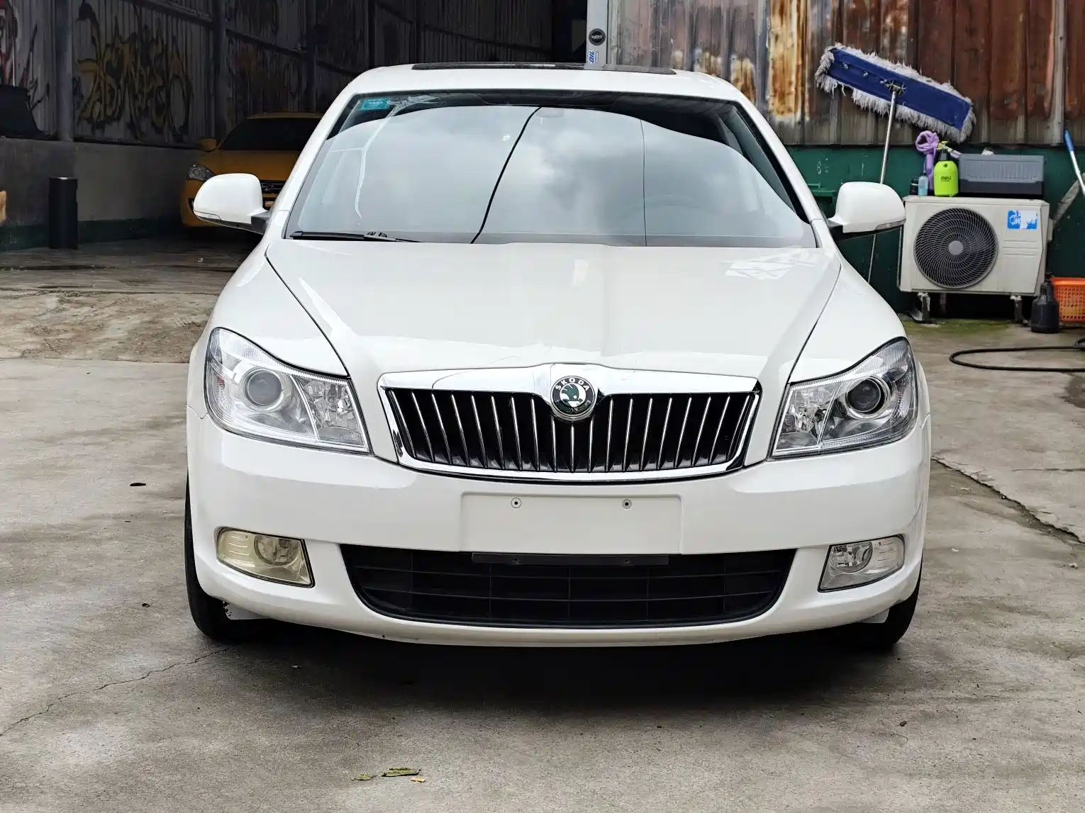 Photo 2 - Škoda Octavia