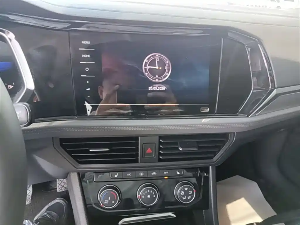 Volkswagen Sagitar 2021 280TSI DSG Surpassing Edition фото 13