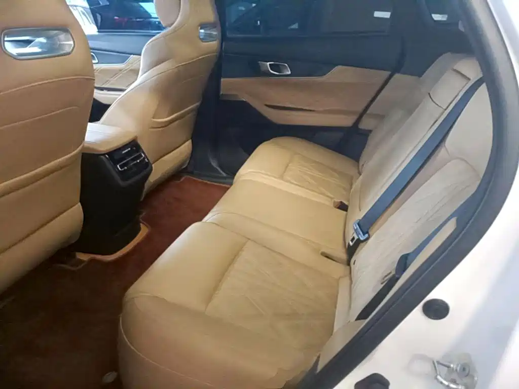 Changan UNI-K 2023 2023 2.0T 2WD Delight Edition
