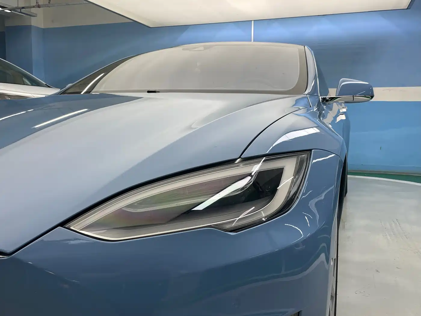 TESLA MODEL S