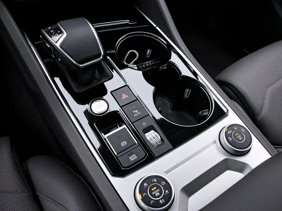 Фото 10 - Volkswagen Touareg