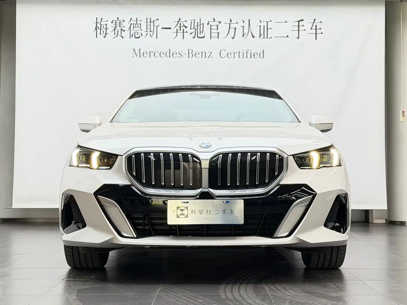 BMW 5 Series 2024 530Li Premium M Sport Package фото 2