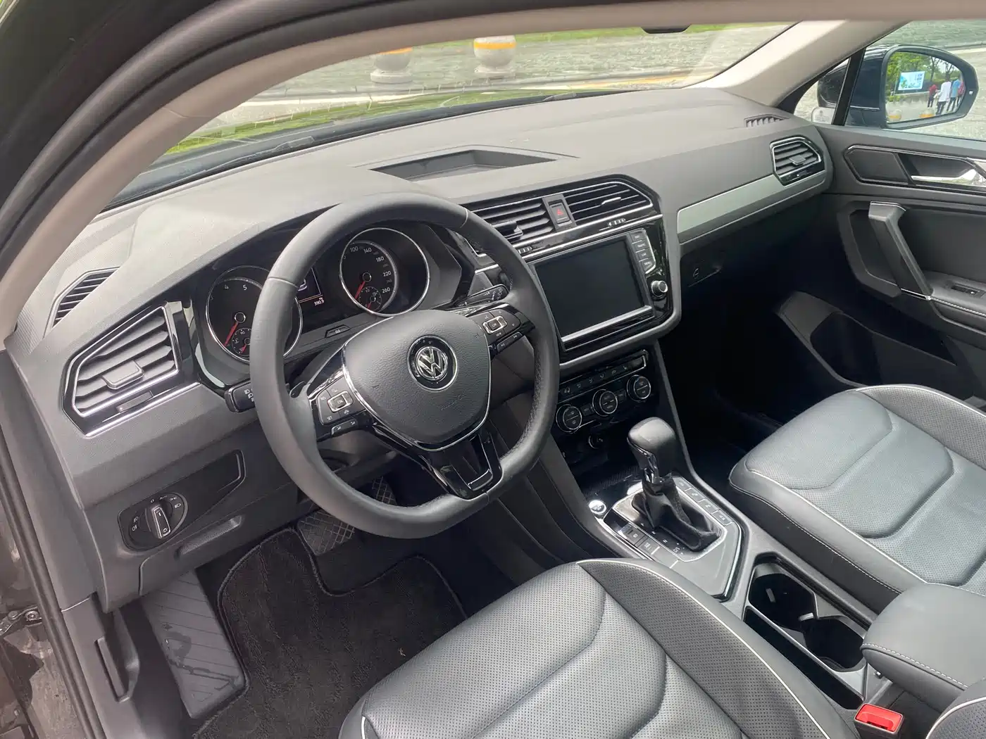 Volkswagen Tiguan L 2018 Facelift 330TSI Automatic 2WD Flagship Edition фото 5