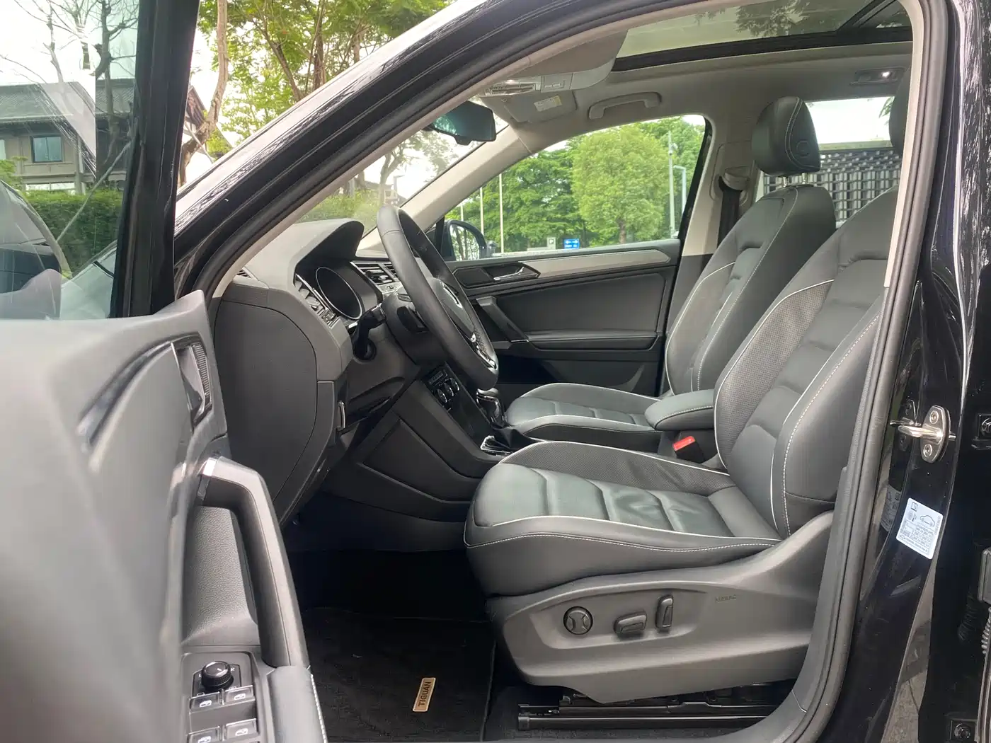 Volkswagen Tiguan L 2018 Facelift 330TSI Automatic 2WD Flagship Edition фото 4