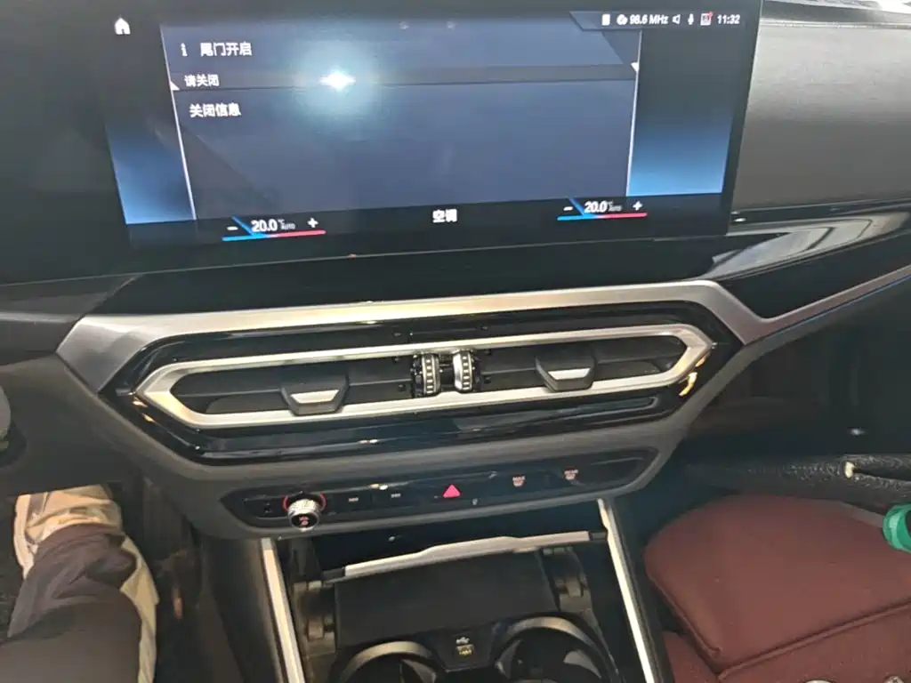 Фото 18 - BMW i3