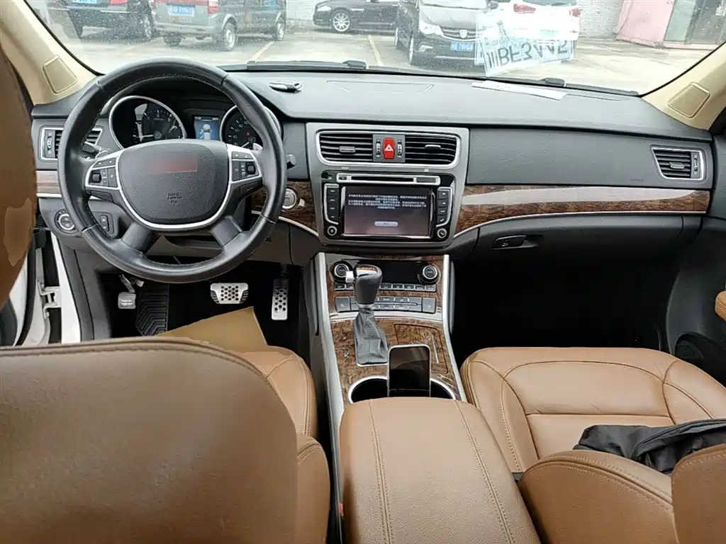 Haval H8 2015 2.0T 2WD Luxury фото 10
