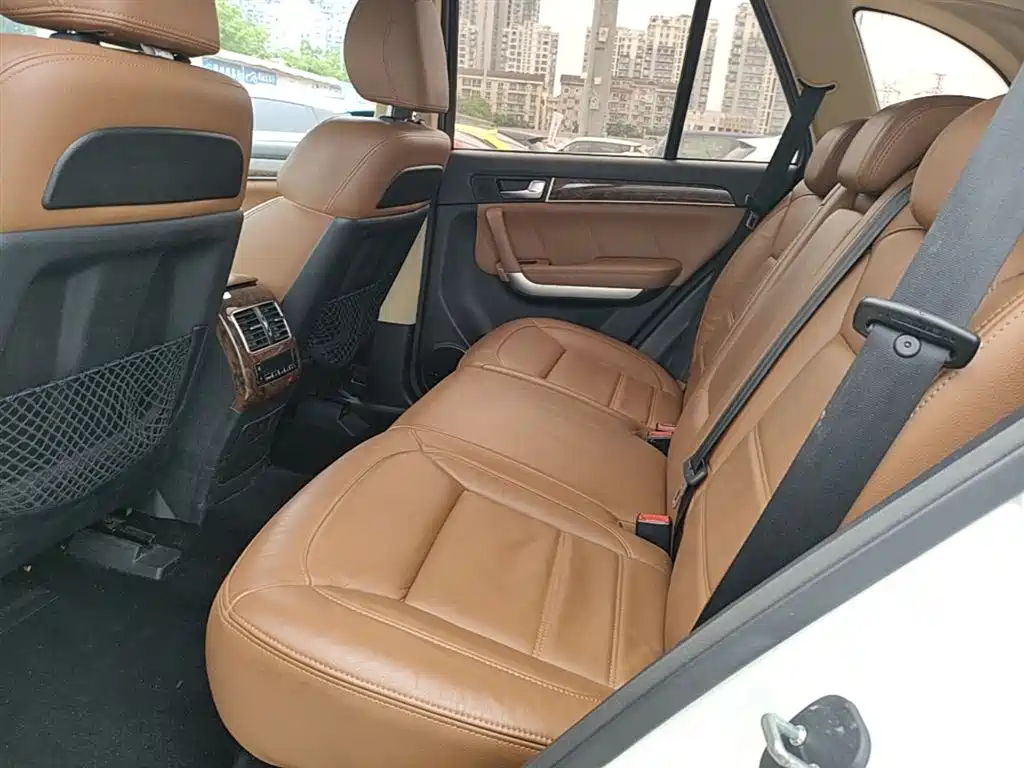 Haval H8 2015 2.0T 2WD Luxury фото 17