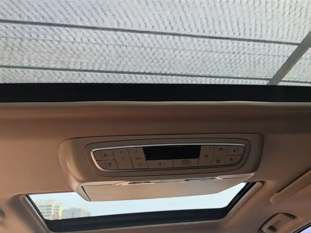 Buick GL8 2017 ES 28T Luxury China V фото 18