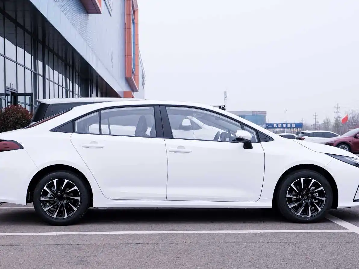 Toyota Corolla 2026 Model 1.8L Intelligent Hybrid Elite Edition фото 7