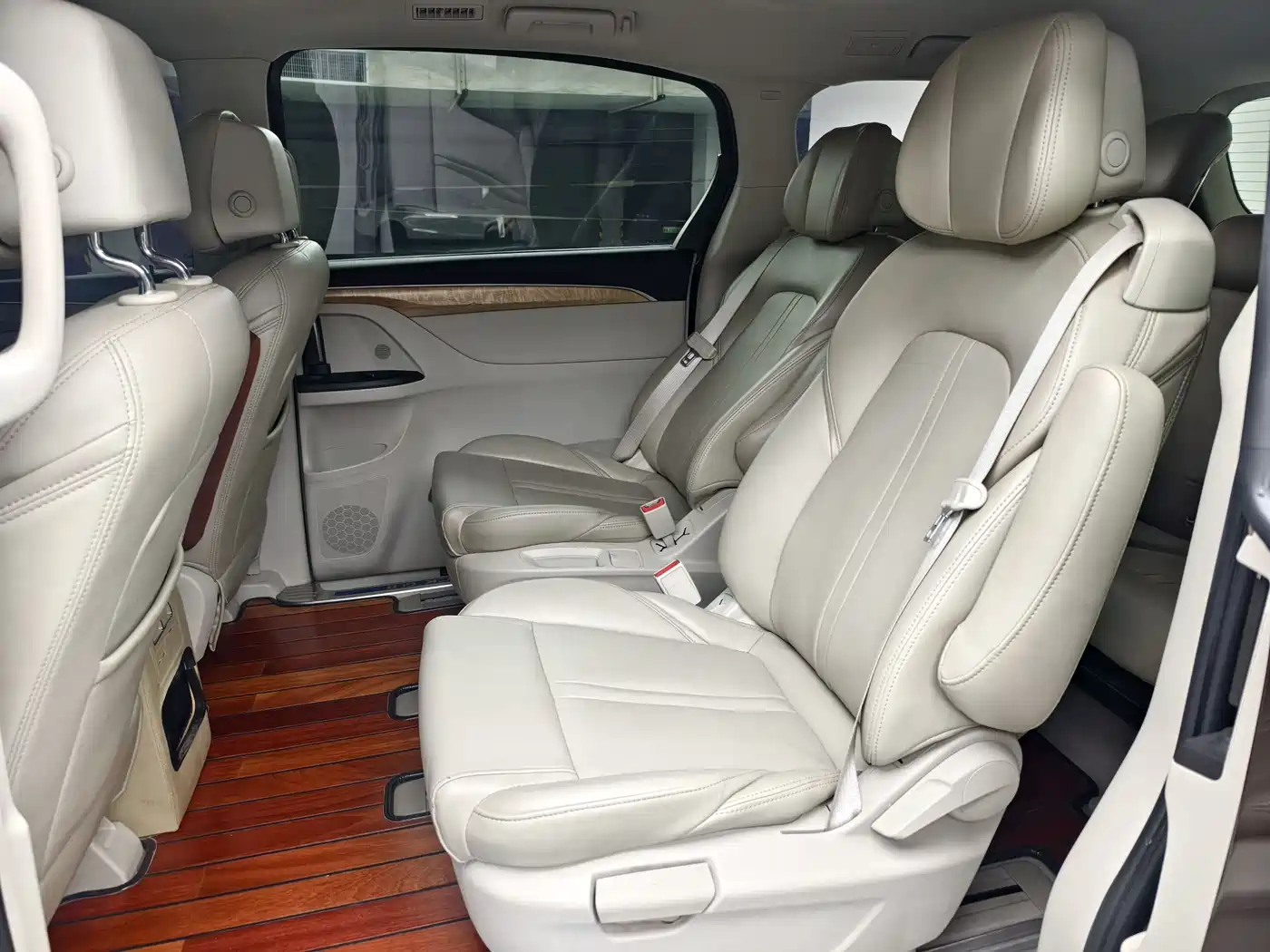 Buick GL8 2017 ES 28T Comfort Type China V фото 6