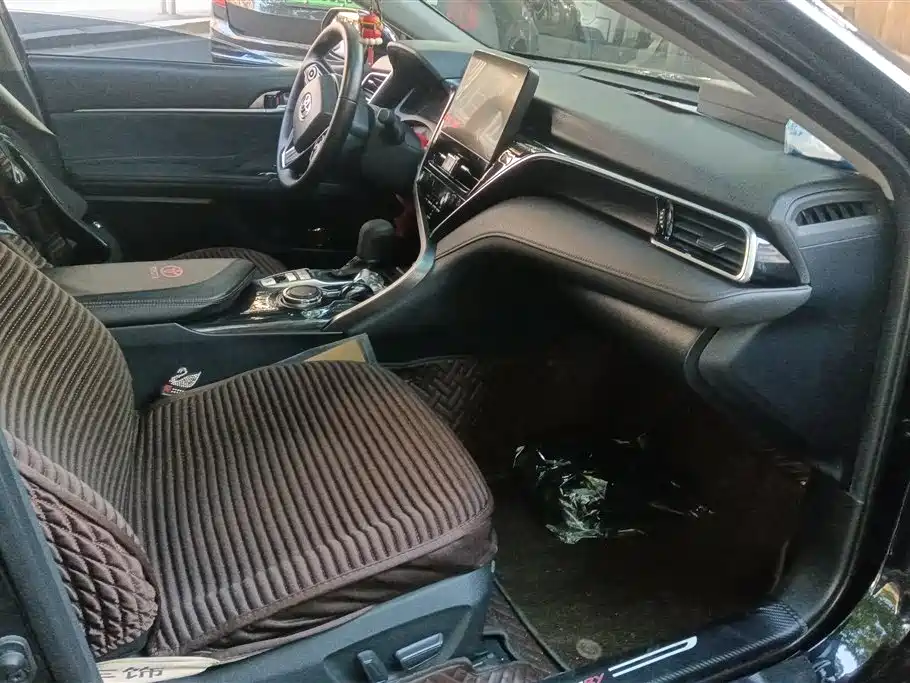 Toyota Camry 2021 2.5G Luxury Edition фото 8