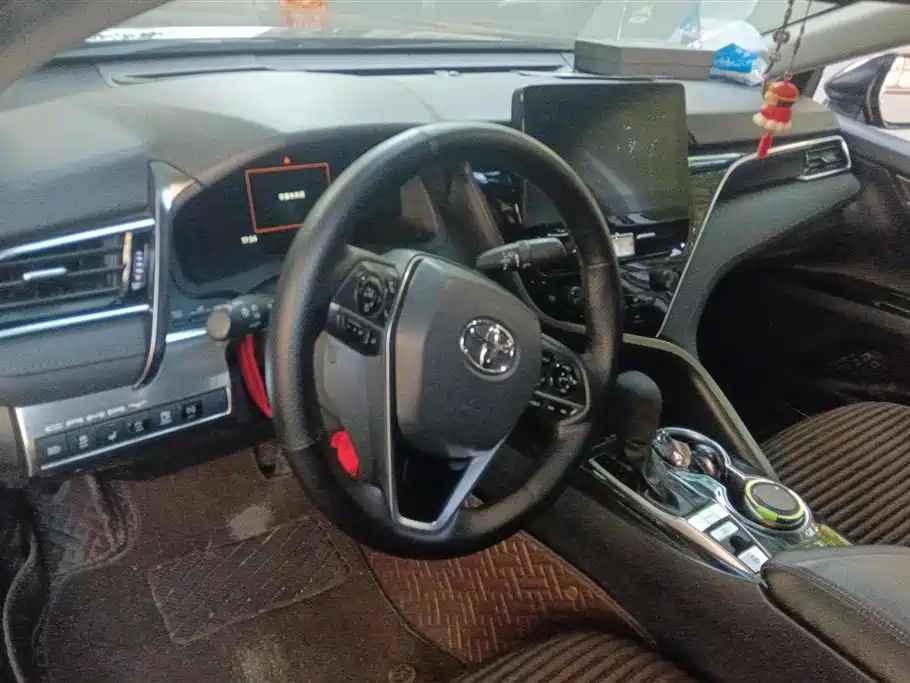 Toyota Camry 2021 2.5G Luxury Edition фото 12