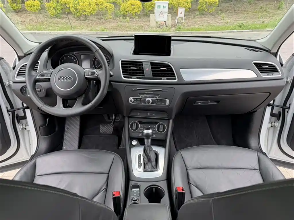 Audi Q3 2018 30th Anniversary Edition 30 TFSI Style фото 9