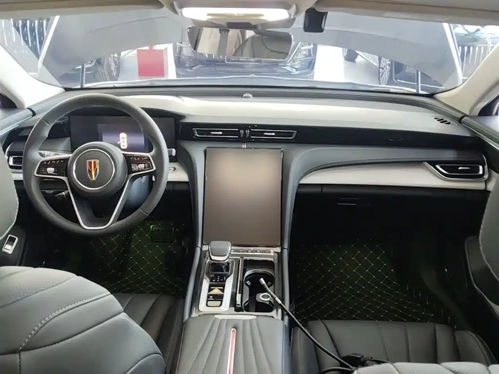 Hongqi H5 2025 1.5T DCT Flag Rhythm 500,000 Units Memorial Edition фото 10