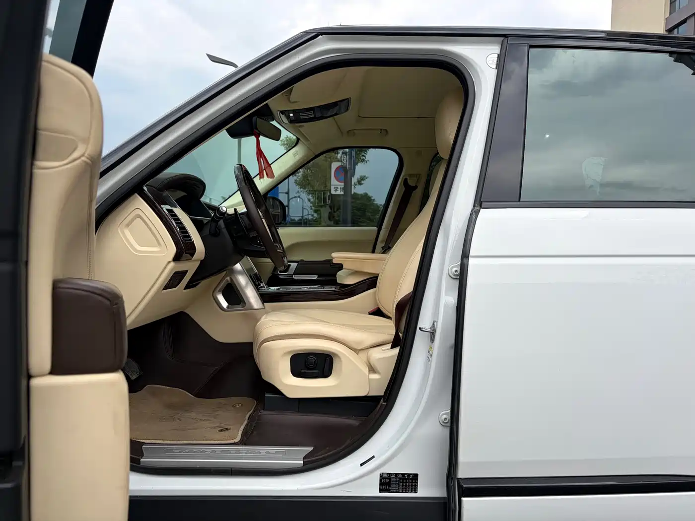 Land Rover Range Rover фото 8