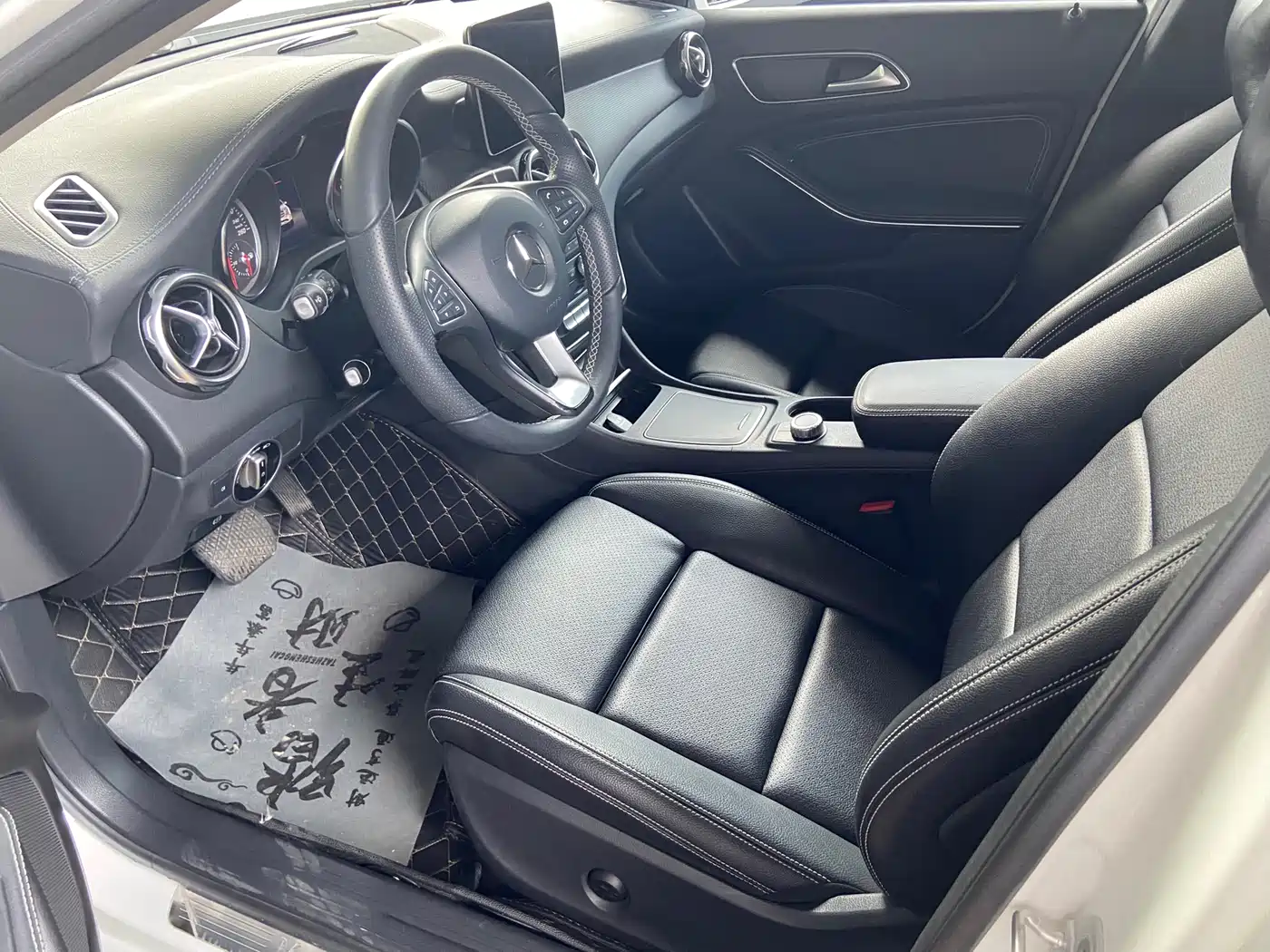 Mercedes-Benz GLA 2017 GLA 200 Fashion фото 4