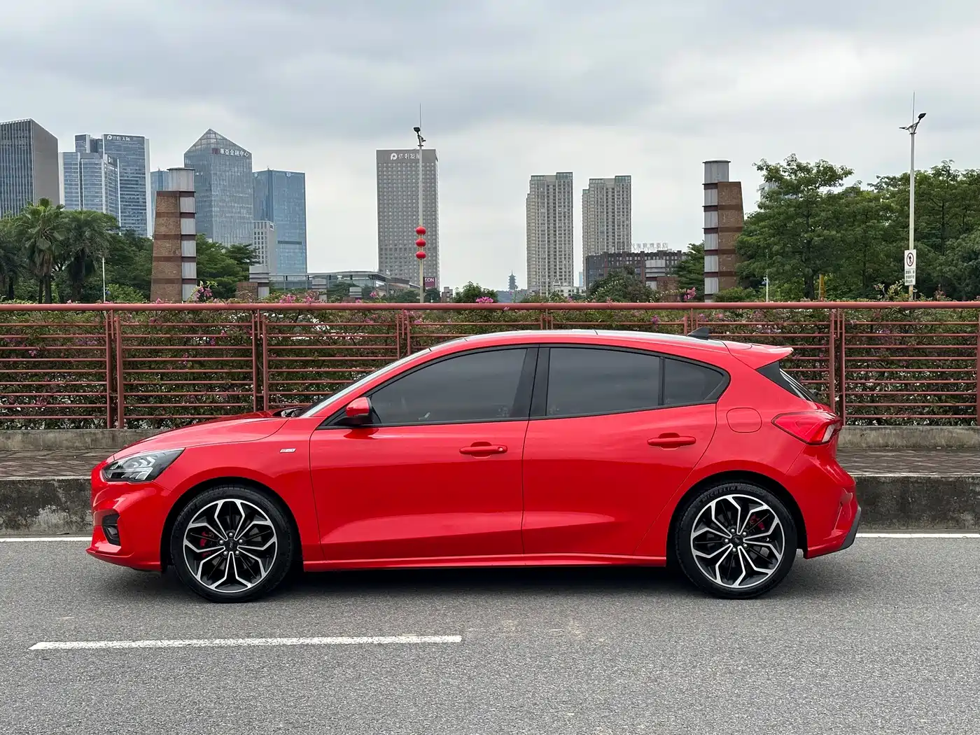 Ford Focus 2021 2021 Hatchback EcoBoost 180 Automatic ST Line