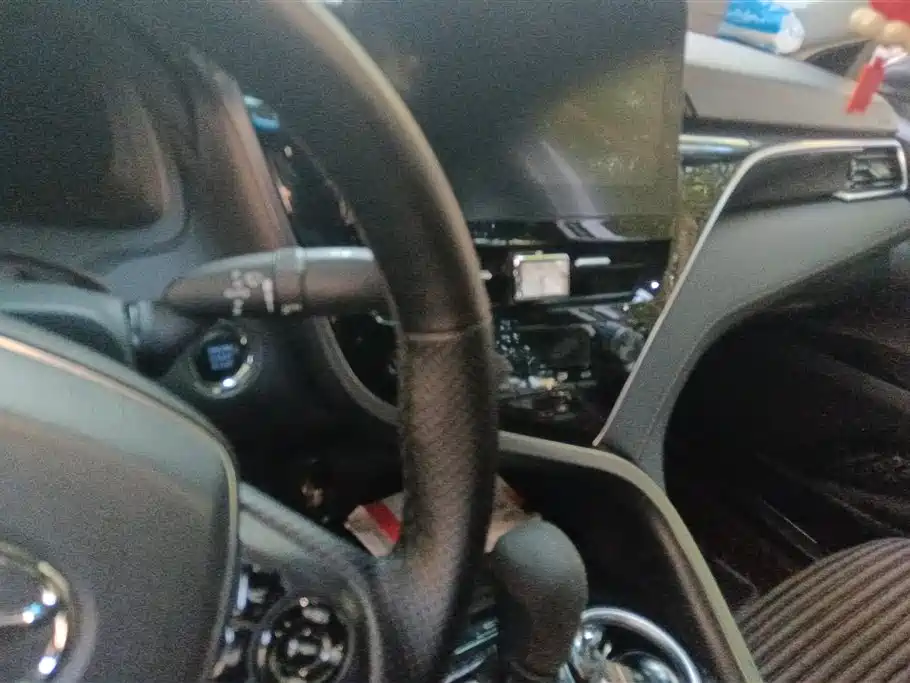 Toyota Camry 2021 2.5G Luxury Edition фото 13