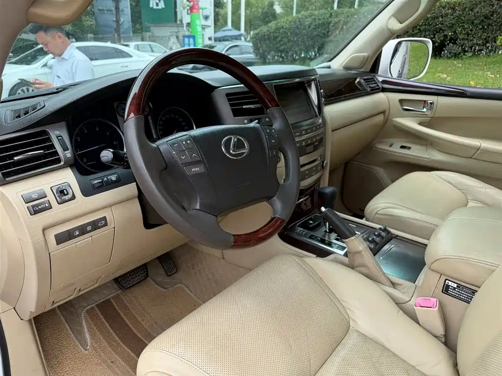 Lexus LX 2009 2009 570