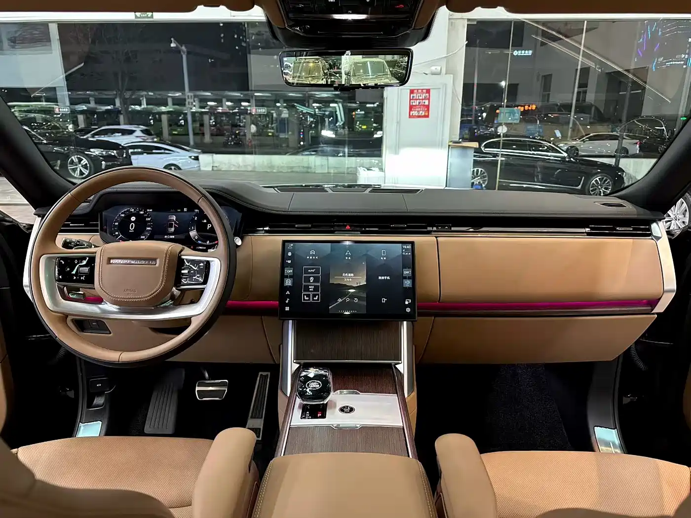 Land Rover Range Rover 2024 3.0 L6 400PS Genesis Extended фото 6