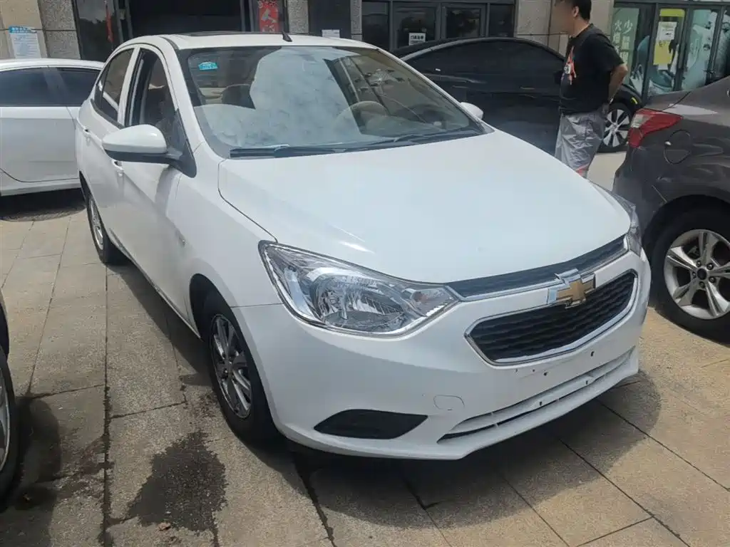 Chevrolet Sail 2015 Sail 3 1.5L Manual Ideal Sunroof Edition фото 4
