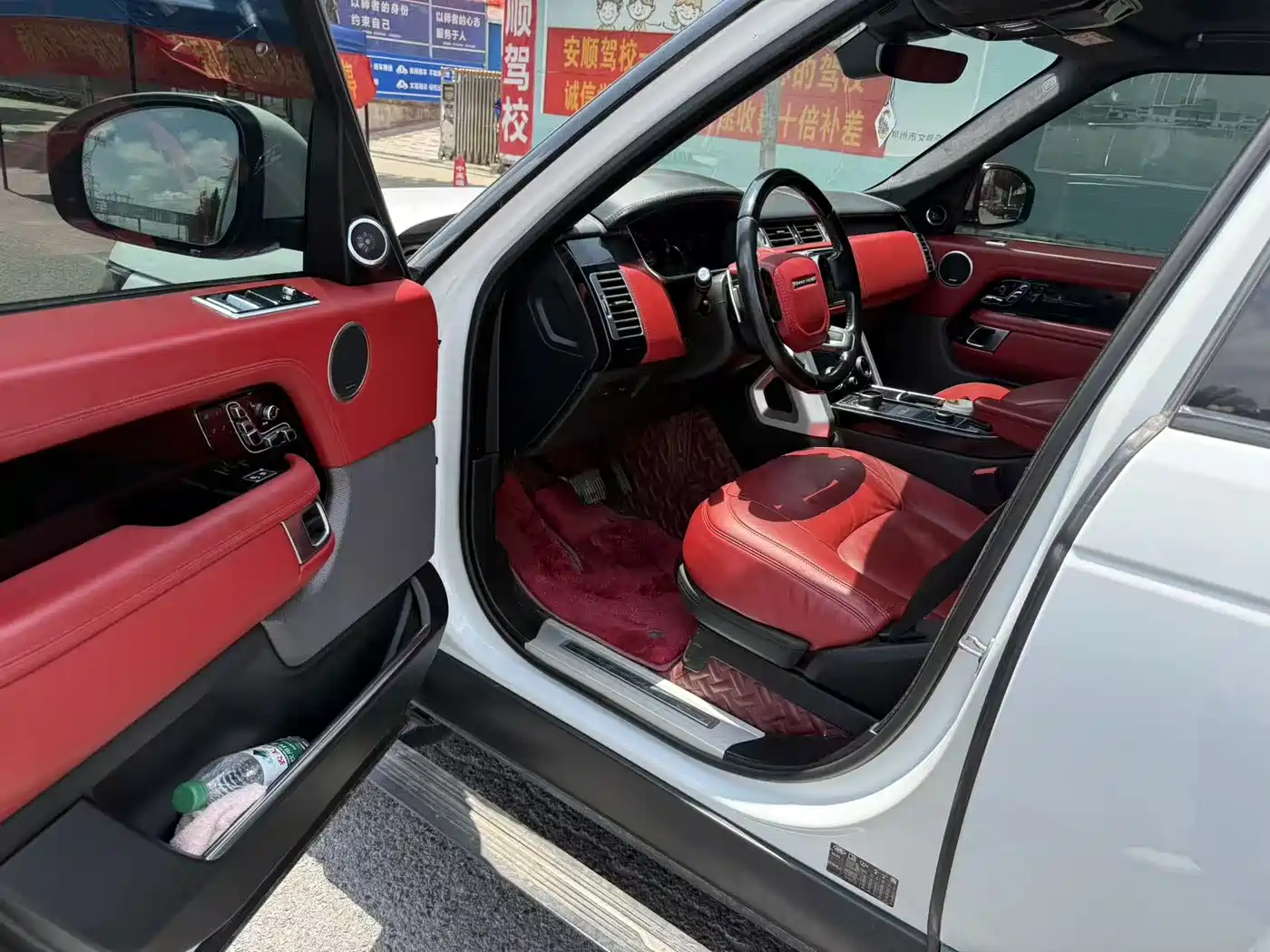 Land Rover Range Rover 2019 3.0 SC V6 Golden Age Edition фото 6