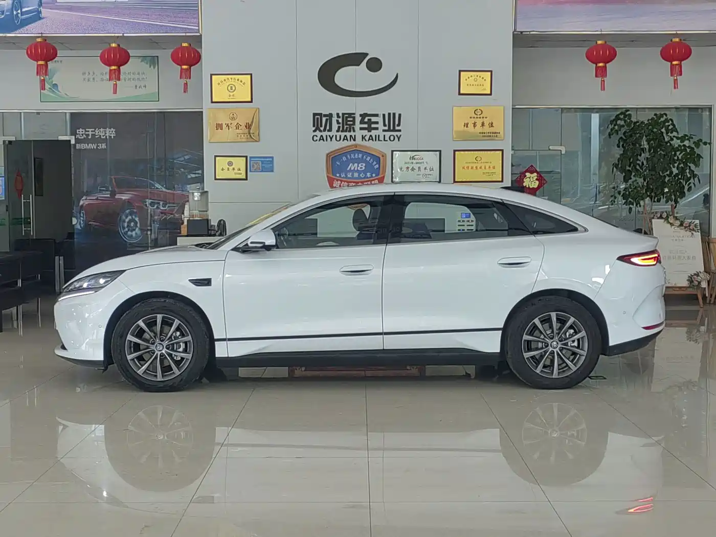 BYD Qin L 2026 2025 EV 470KM Leading Edition