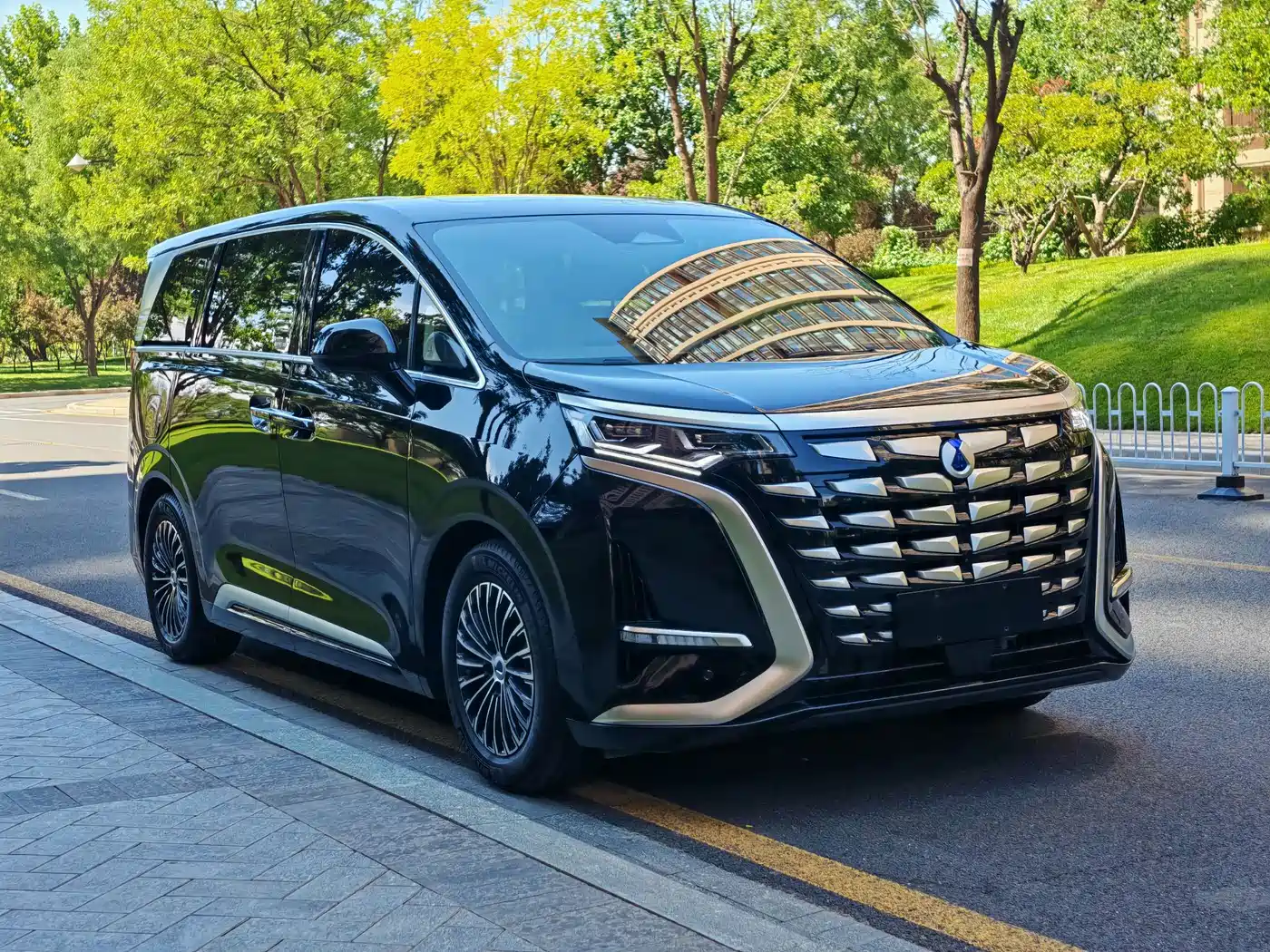 2026 Denza D9