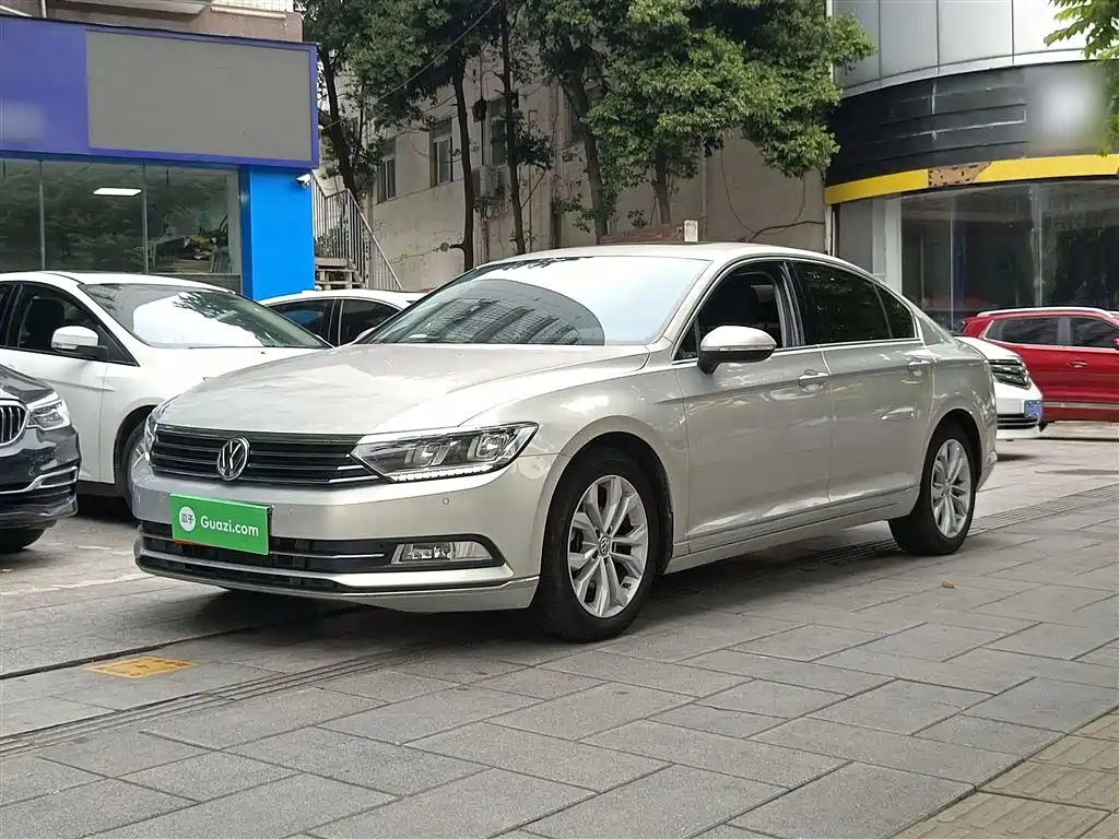 Volkswagen Magotan 2019 330TSI DSG Luxury Class China VI фото 2