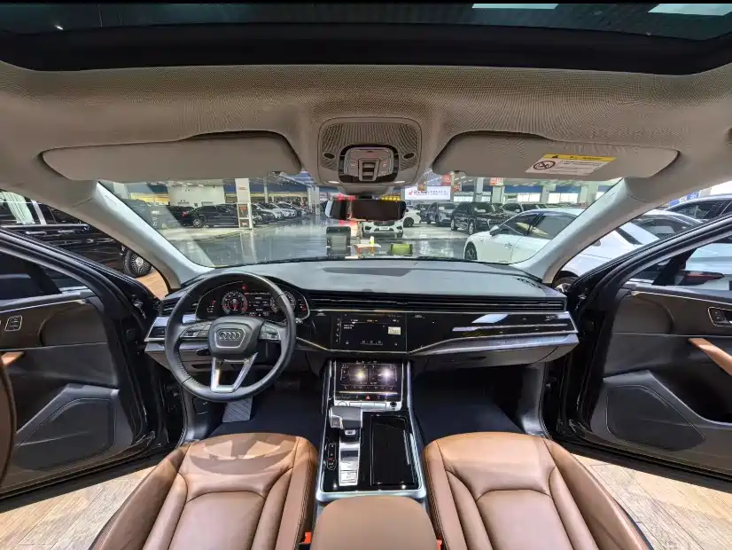 Audi Q7 2020 55 TFSI quattro S line Sport фото 9