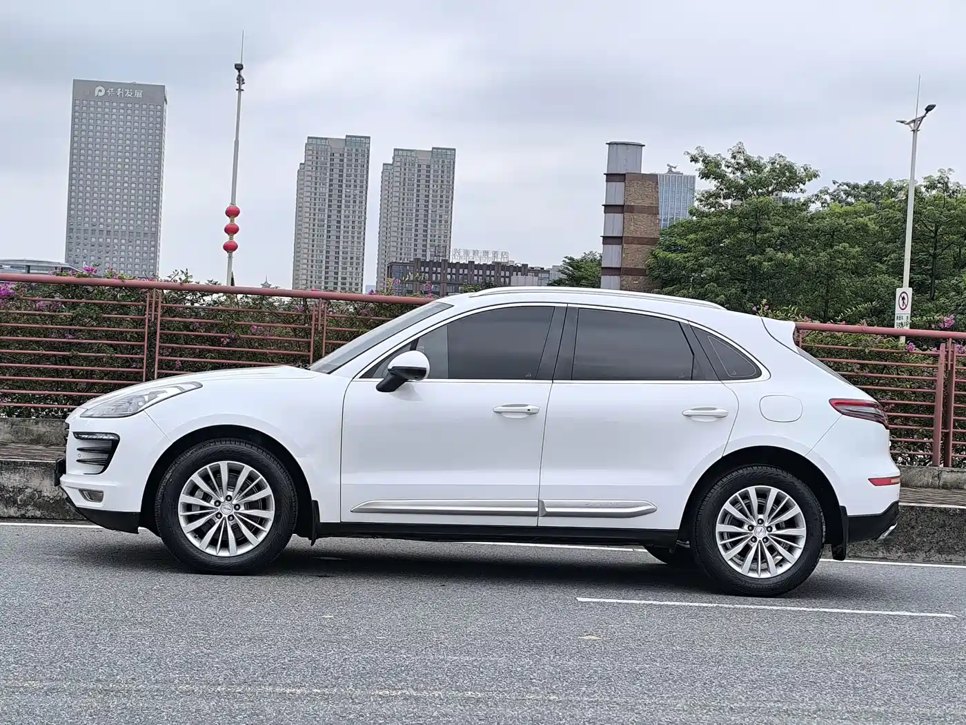 Zotye SR9 2017 2017 2.0T Auto Ultimate Dream Edition