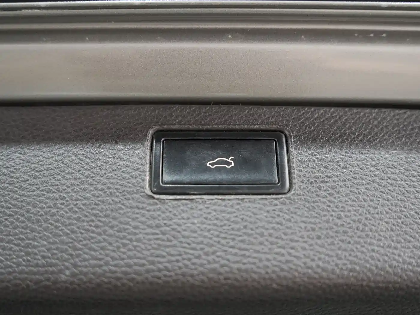 Volkswagen Magotan (Import) 2012 Wagon 2.0TSI Luxury фото 20