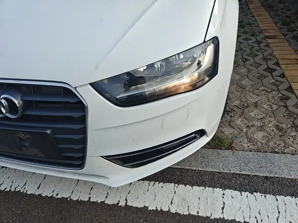 Фото 24 - Audi A4L