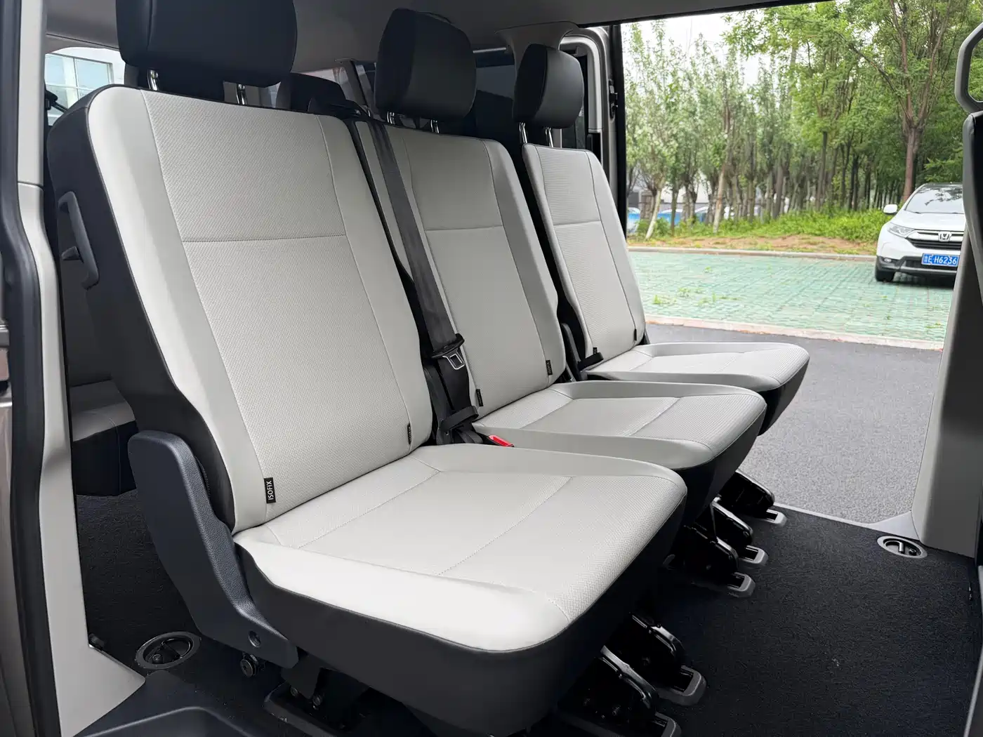 Volkswagen Caravelle 2017 2.0TSI 4WD Comfort 8-Seater фото 16