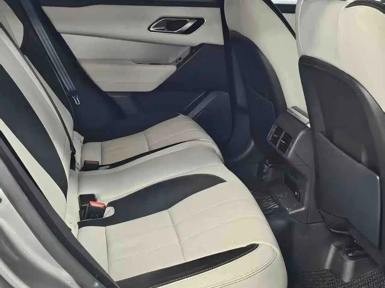 Фото 5 - Land Rover Range Rover Velar