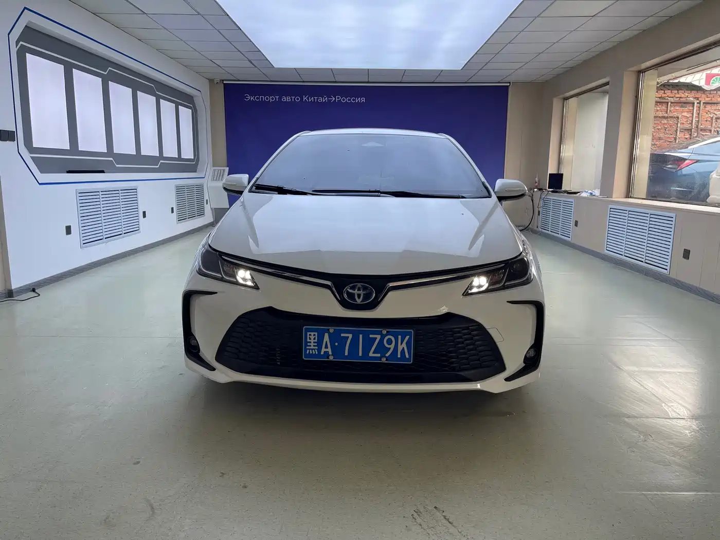 Toyota Corolla 2023 1.8L Smart Hybrid Dual Engine Elite Edition фото 3