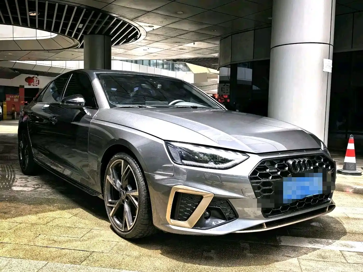 Фото 3 - Audi A4L