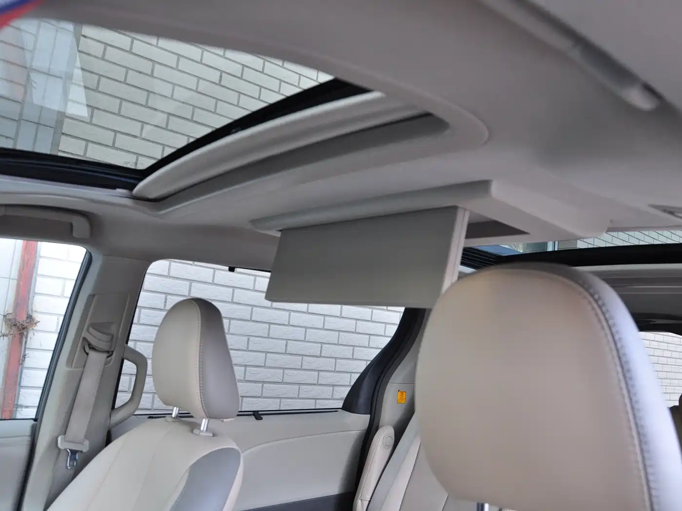Toyota Sienna 2013 3.5L 4WD Automatic фото 16