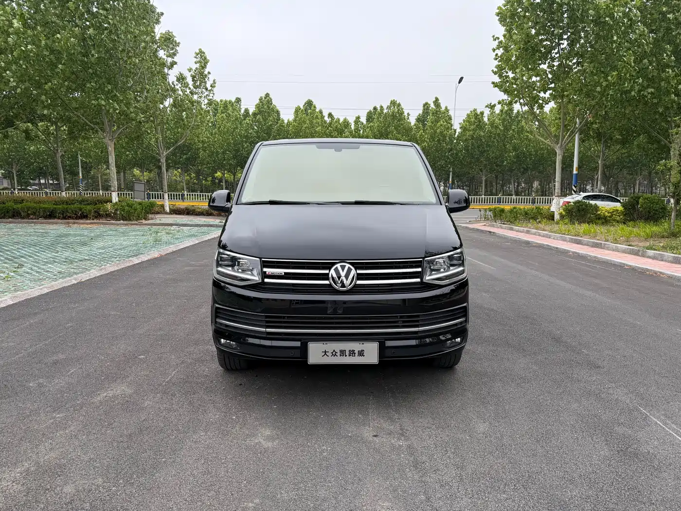 Volkswagen Caravelle 2019 2.0TSI 4WD Luxury 7-seater фото 2