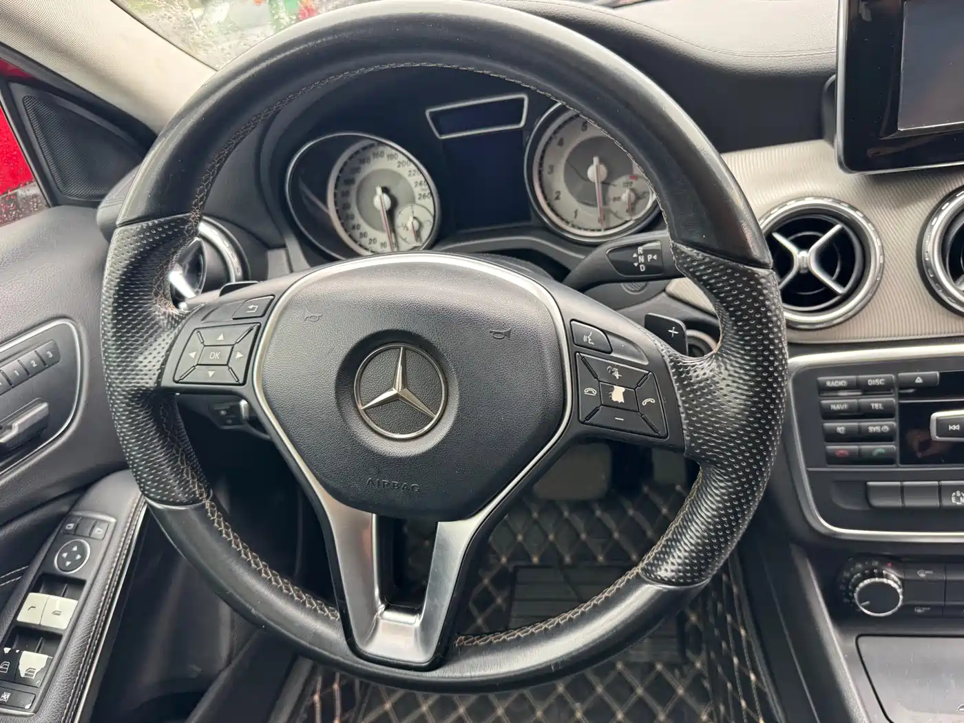 Mercedes-Benz GLA 2015 GLA 200 Fashion фото 13