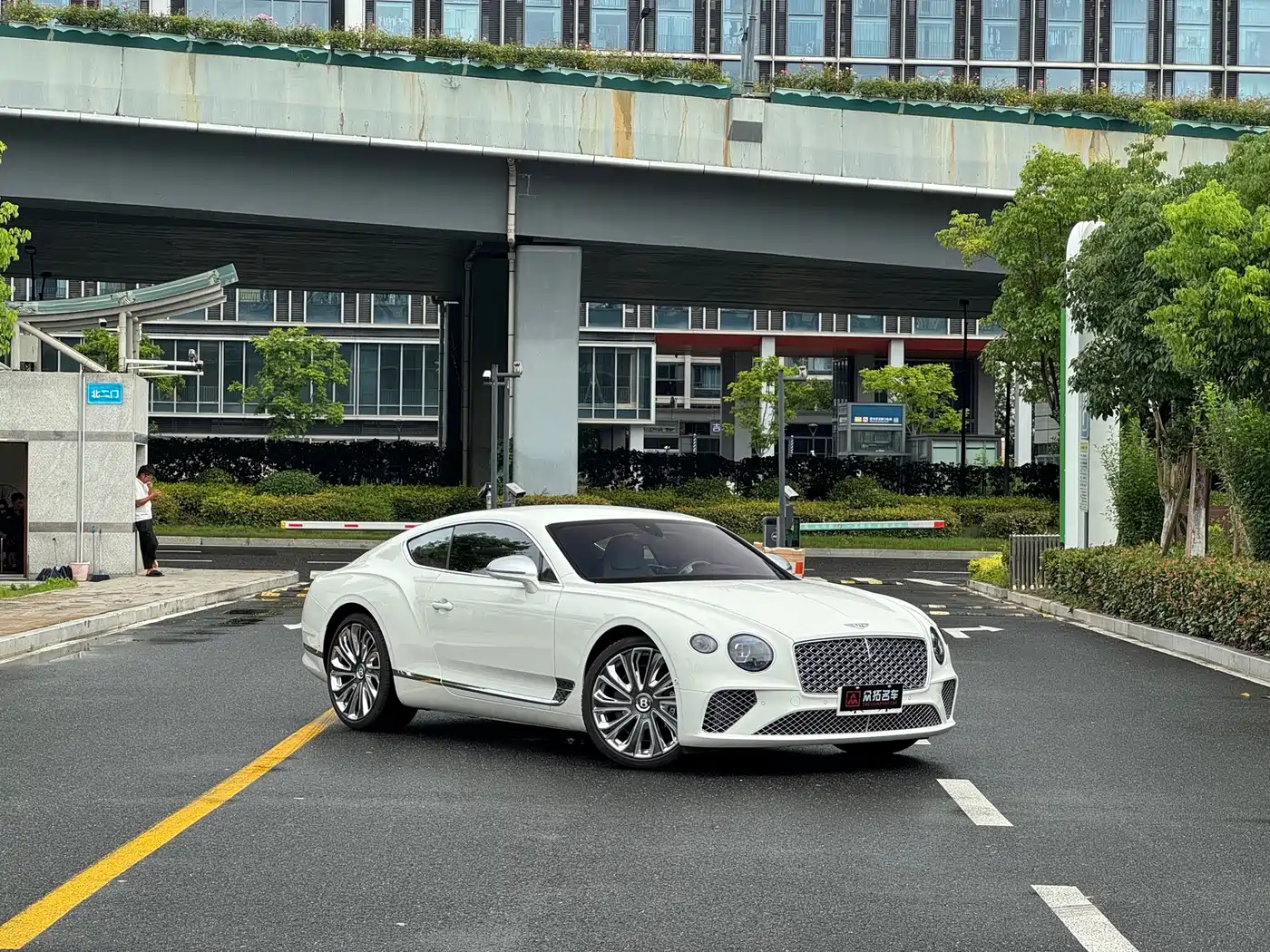 Фото 3 - Bentley Continental