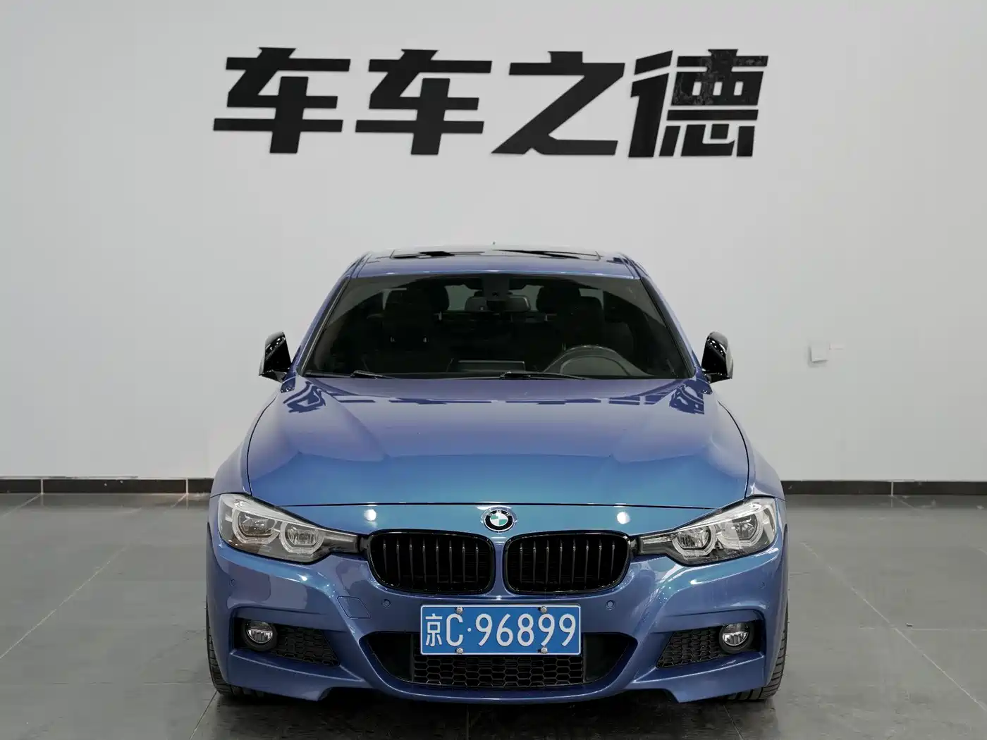 BMW 3 Series 2019 320i M Sport Black Night Edition фото 3
