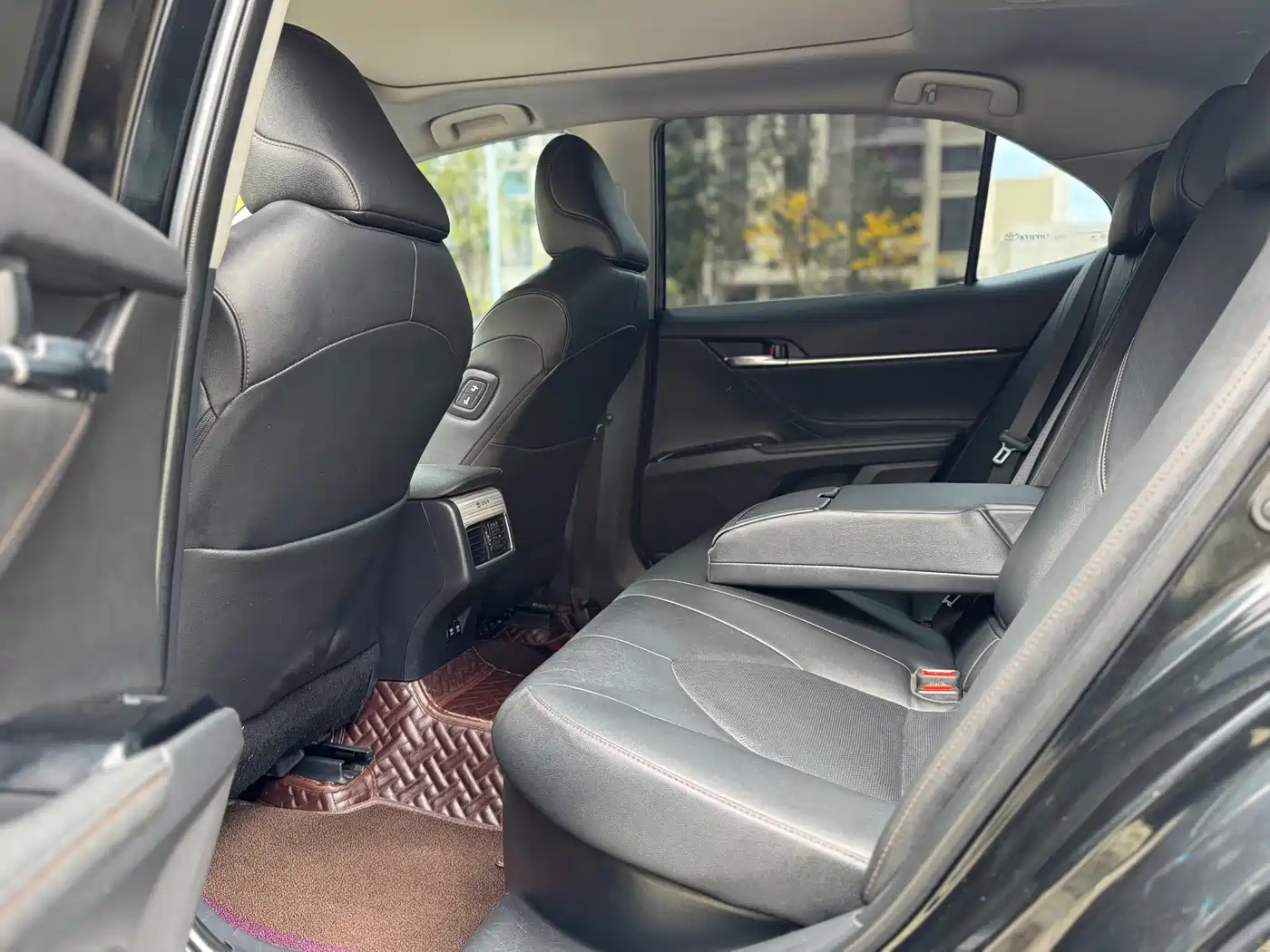 Toyota Camry 2019 Hybrid 2.5HG Luxury Edition China V фото 7