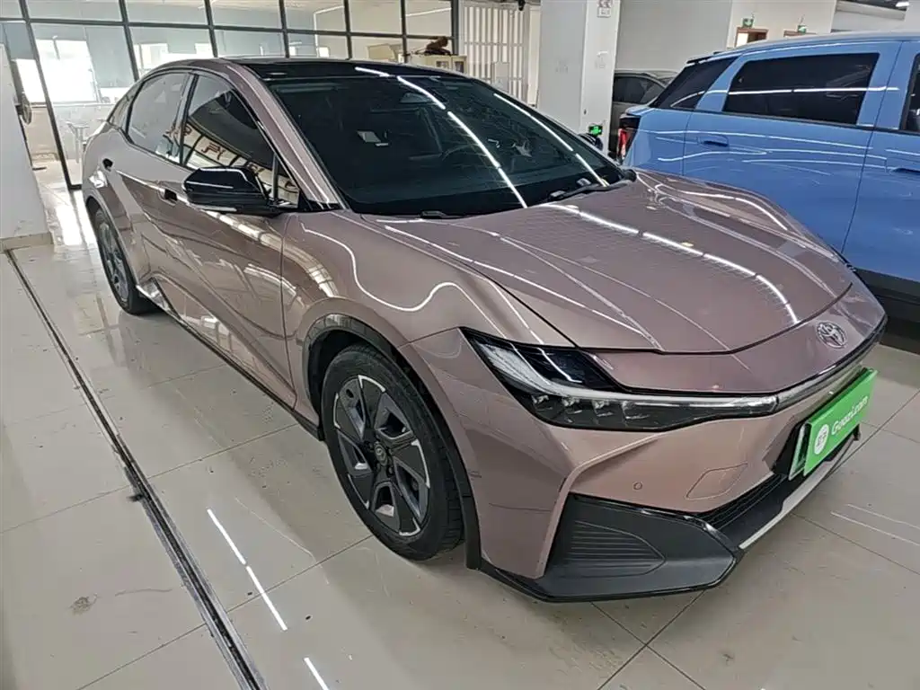Toyota bZ3 2023 616km Long Range Premium фото 4