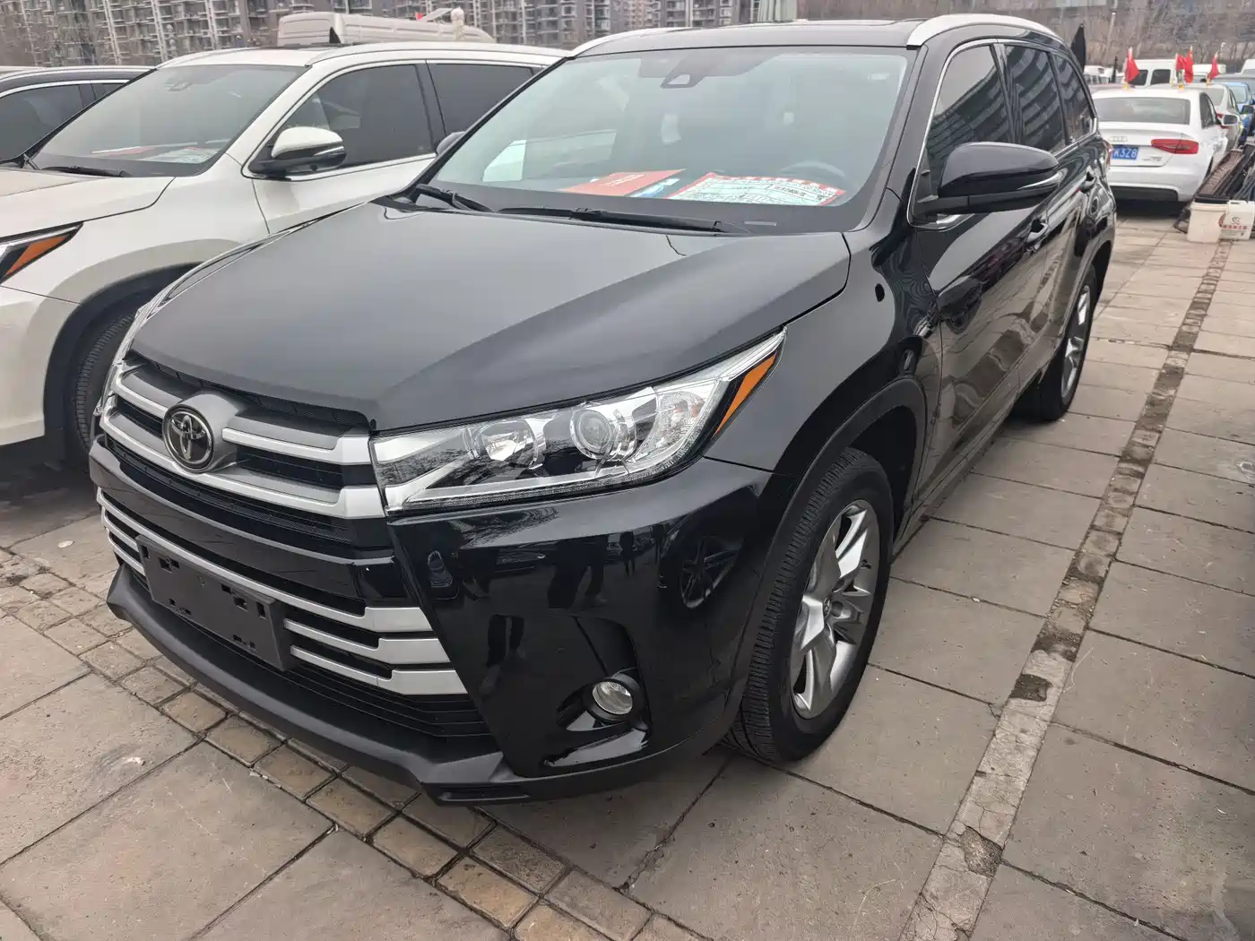 TOYOTA HIGHLANDER