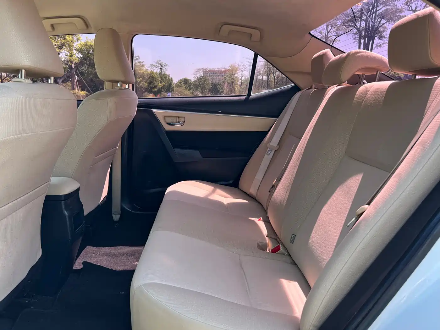Toyota Corolla 2017 Facelift 1.2T S-CVT GL фото 11