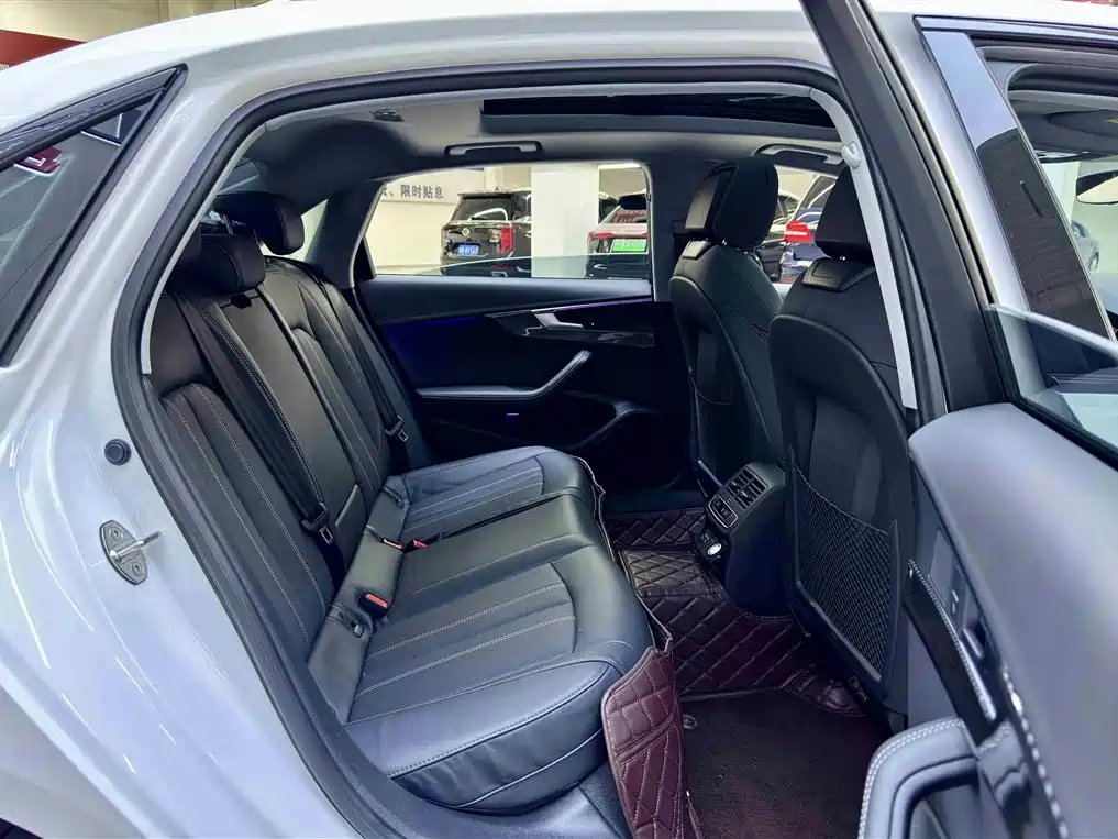 Audi A4L 2022 40 TFSI Luxury Dynamic фото 6