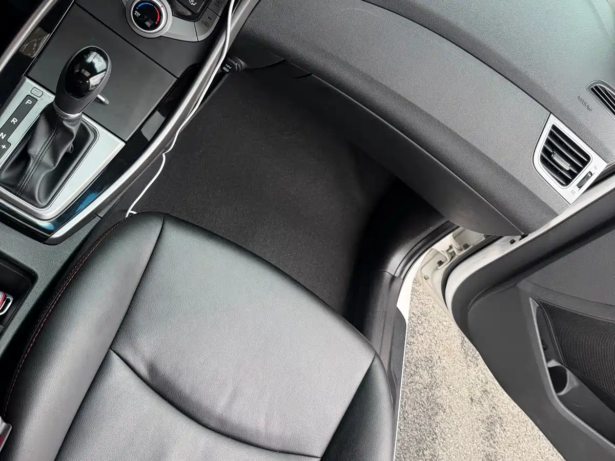 Hyundai Langdong 2016 1.6L Automatic Premium Edition фото 31